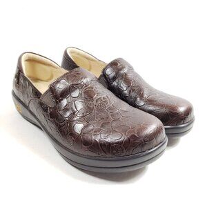 Alegria Womens Embossed Floral Brown Leather Slip-On Clogs Size 8.5 KEL-275